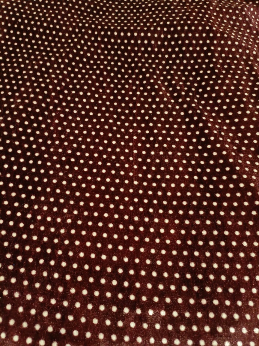 Velvet in polka suit - Image 3