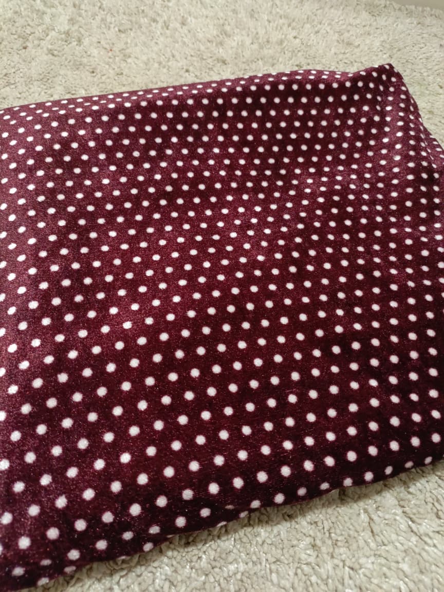 Velvet in Polka suit